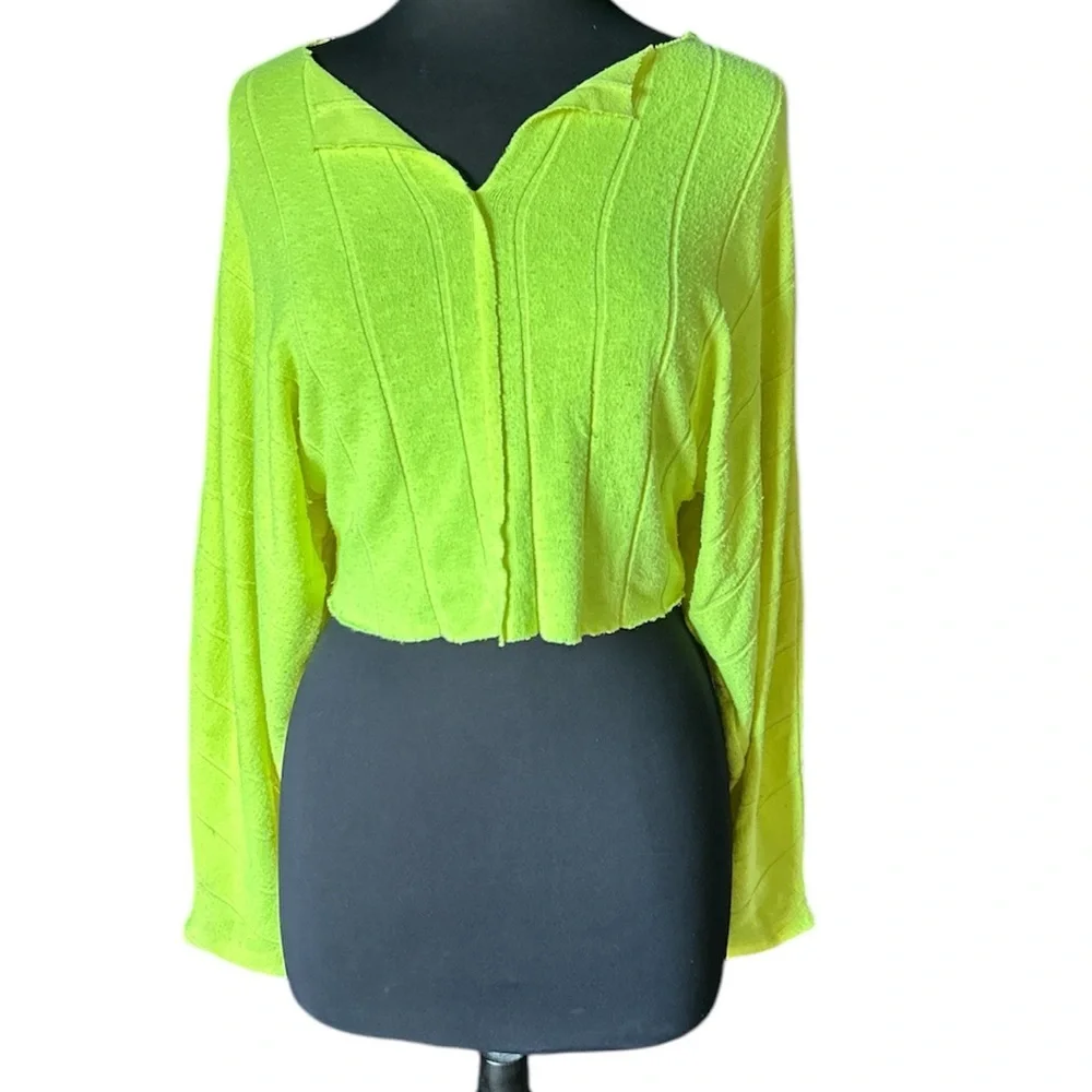 DIVIDED By H&M Women’s Distressed CROPPED Knit Long Sleeved NEON Top Sz S - Picture 1 of 3